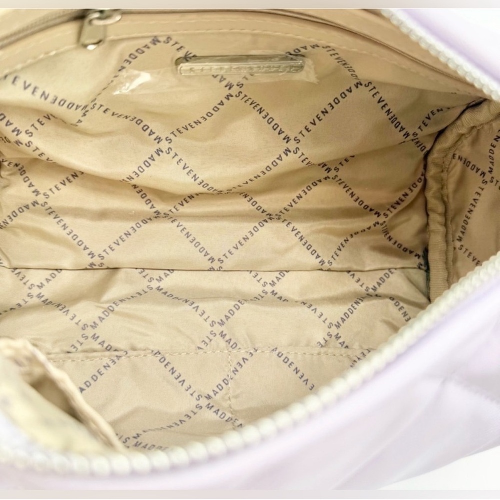 Steve Madden NWT Quilted Lavender Bag with Pouch and Adjustable Straps - Picture 4 of 6